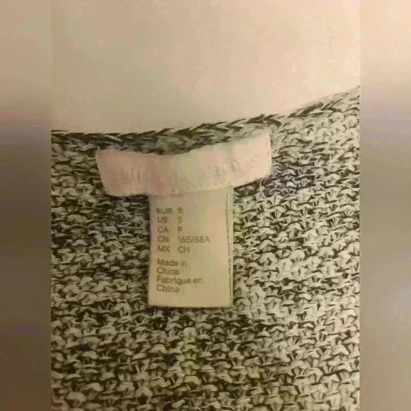 H&M Women's Sweater - Picture 3 of 3